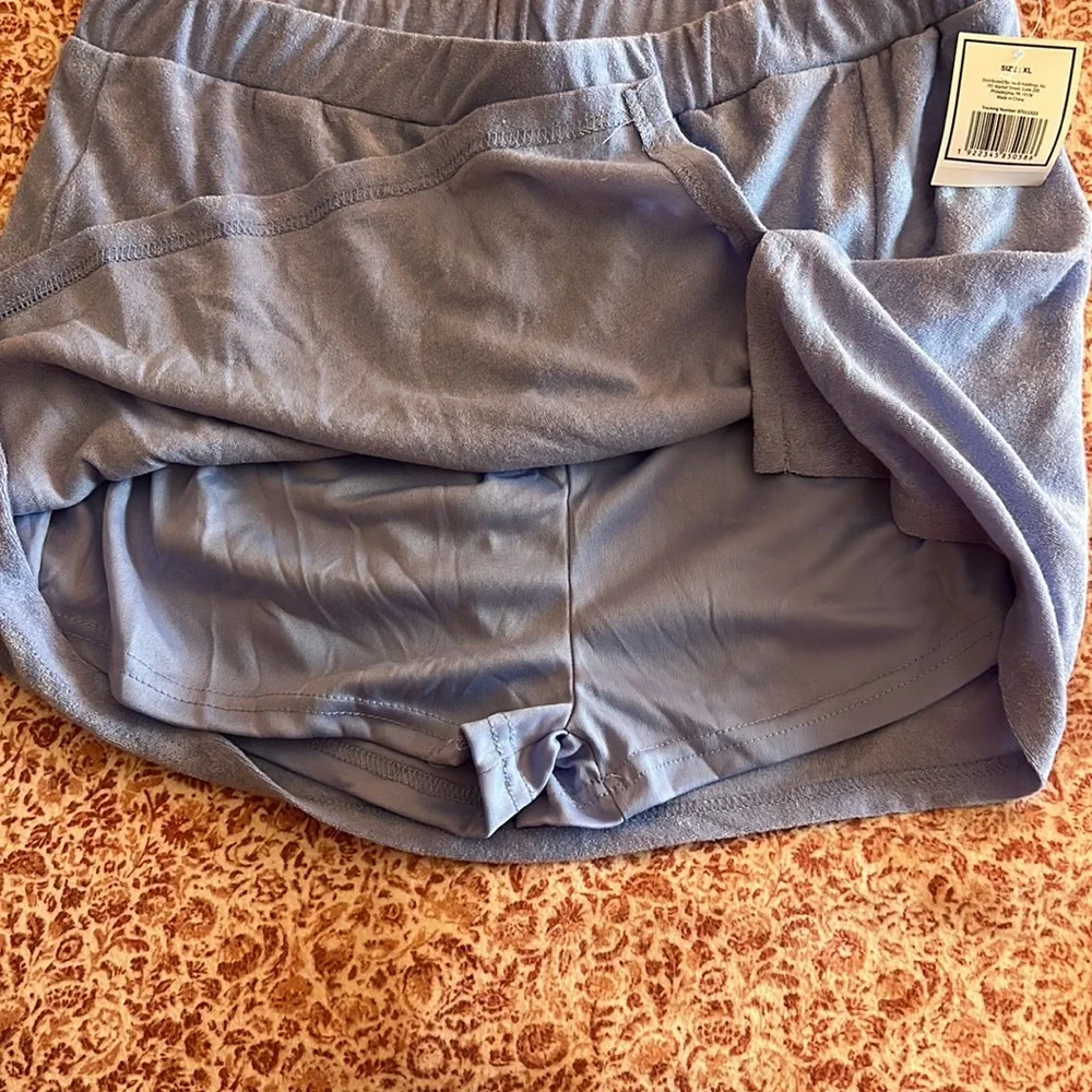 NWT Two-Piece Set 🩶 - Picture 5 of 7